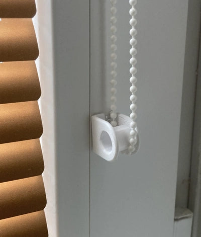 Roller blind Guide